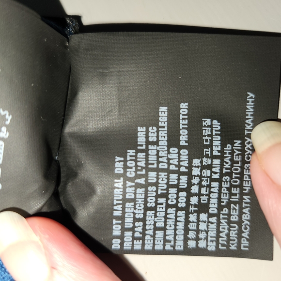 Prada Men's Navy V-Neck Sweater - Picture 8 of 10